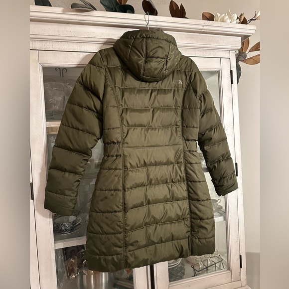 The North Face Women’s down parka Size Medium - Picture 2 of 10